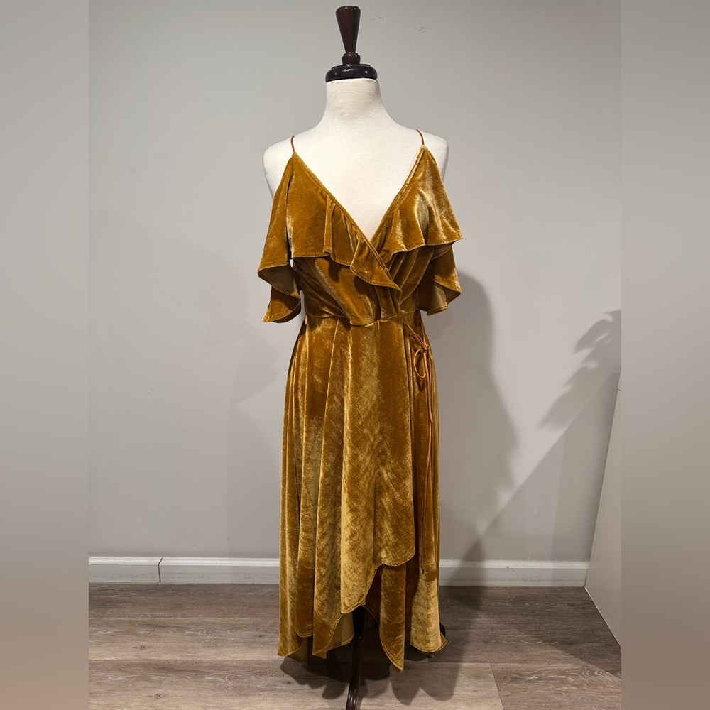 Flying Tomato Velvet Wrap Dress in Gold
